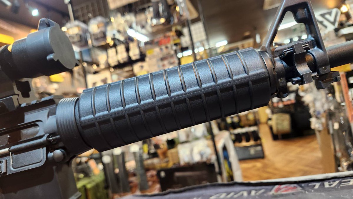 T8 Airsoft System XM177タイプ スリムハンドガード 入荷しました