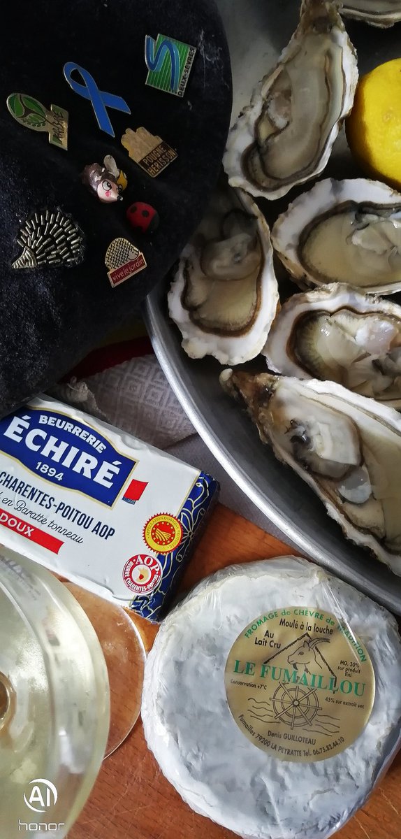 petit_gatinais's tweet photo. Esprit Gâtine !
😍 🍇 🦪 🧀 🐐 🦔
@lefigarovin @VineCreators
@VinIGPLoire @MarennesHB
#EspritGâtine
#GâtineTouch
#GâtineauGâtinard
#Poitou
#MadeinGâtine #MadeinDeuxSèvres
#IodeGâtinelle
#GâtineForever
#Muscadons
#JamaiSansFromage
#NatureMortepourBonViant
#JpeupôjEspritGâtine https://t.co/btXJVC1004