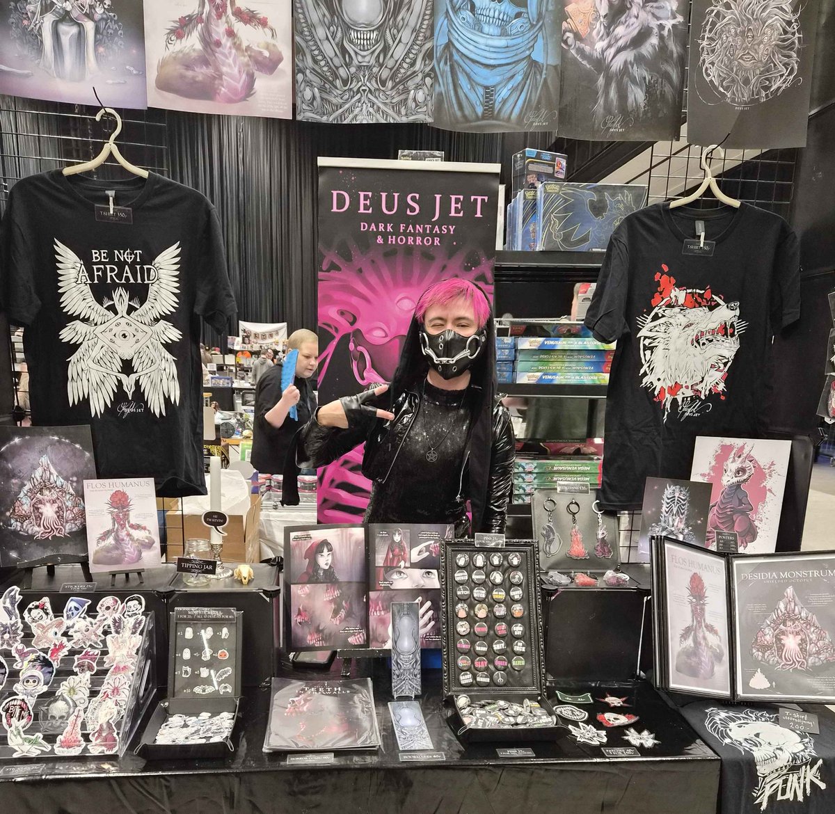 DeusJet's tweet photo. Retromania Jönköping is over, and it was an absolute blast! Thank you for having me and my monsters over for the first time, it definitely won't be the last!
#artistalley #deusjet #retromania #conlife #convention #artist #horrorartist #maskedartist https://t.co/EqBomhjros