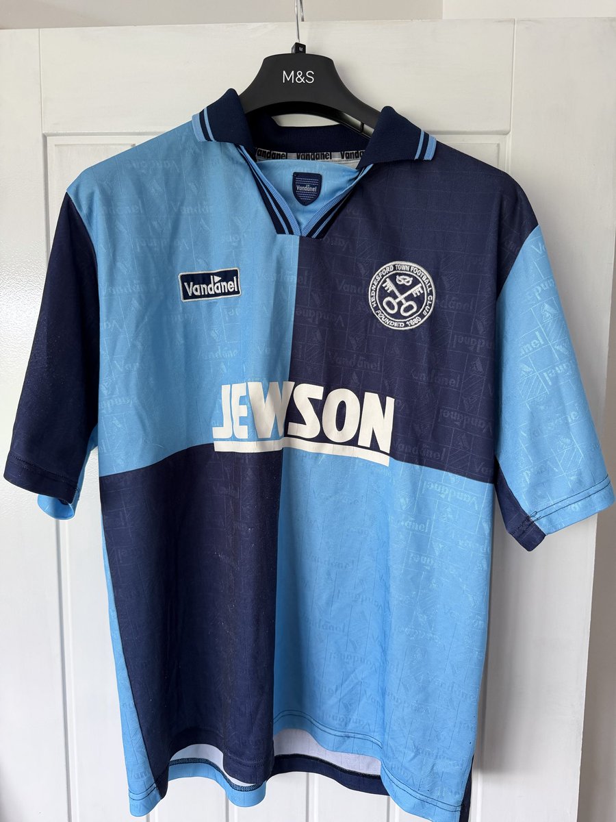 shaunfields22's tweet photo. Can any @Hednesford_Town fans tell me what season these shirts are from? https://t.co/V61awwD7q2
