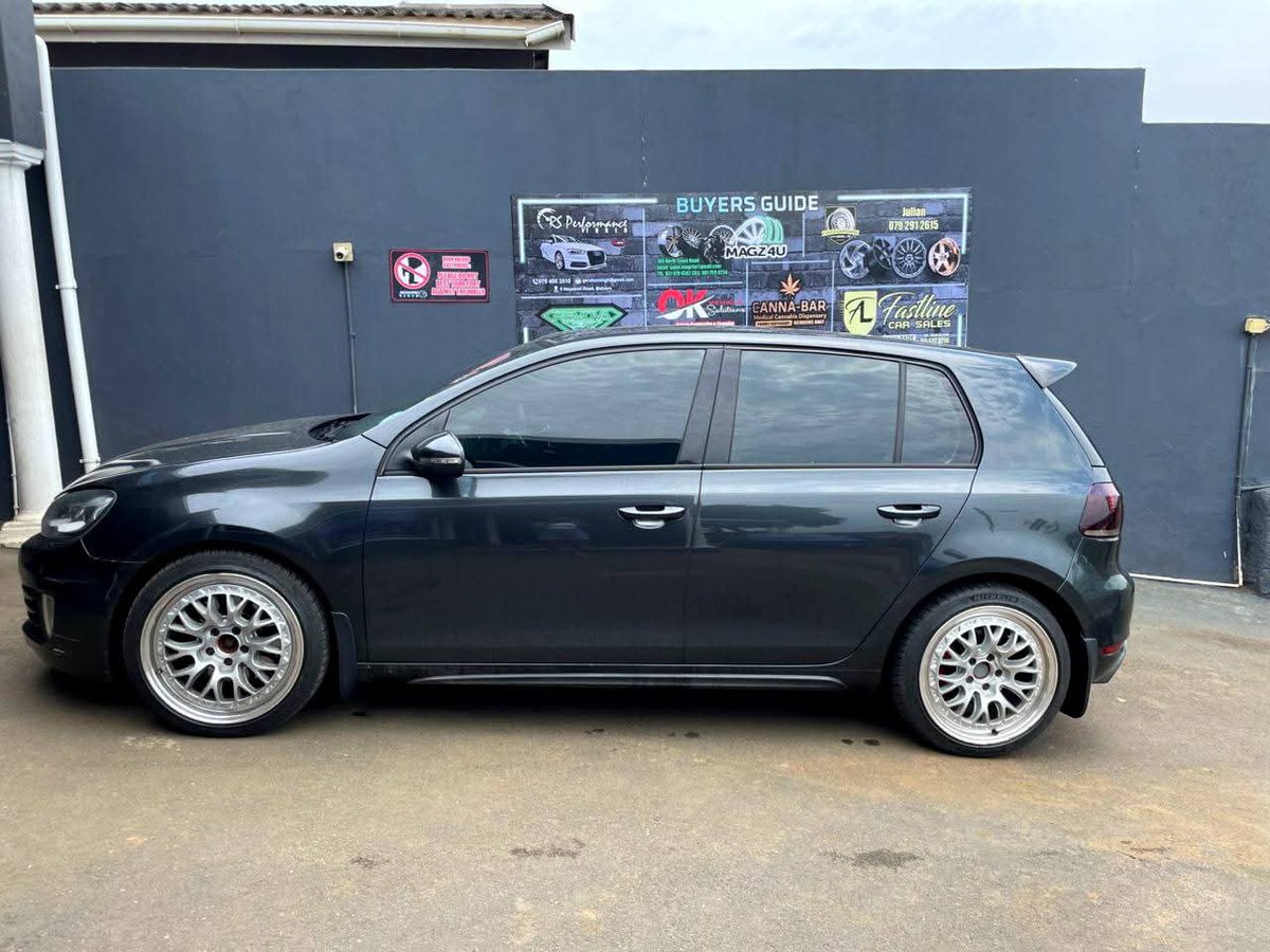 benhle_'s tweet photo. 🔥 VW GOLF 6 GTI – HOT HATCH LEGEND! 🔥
💰 Price: E120,000
⚙️ Engine: 2.0L TSI (Extreme Performance!)
🔄 Transmission: Automatic
📊 Mileage: 110,000 km
📍 Location: Eswatini
· 🛠️ Just fully serviced  ready to drive!
· ⚡ Powerful GTI performance
· 💯 Clean, well-maintained https://t.co/XqJhKdy1Ut