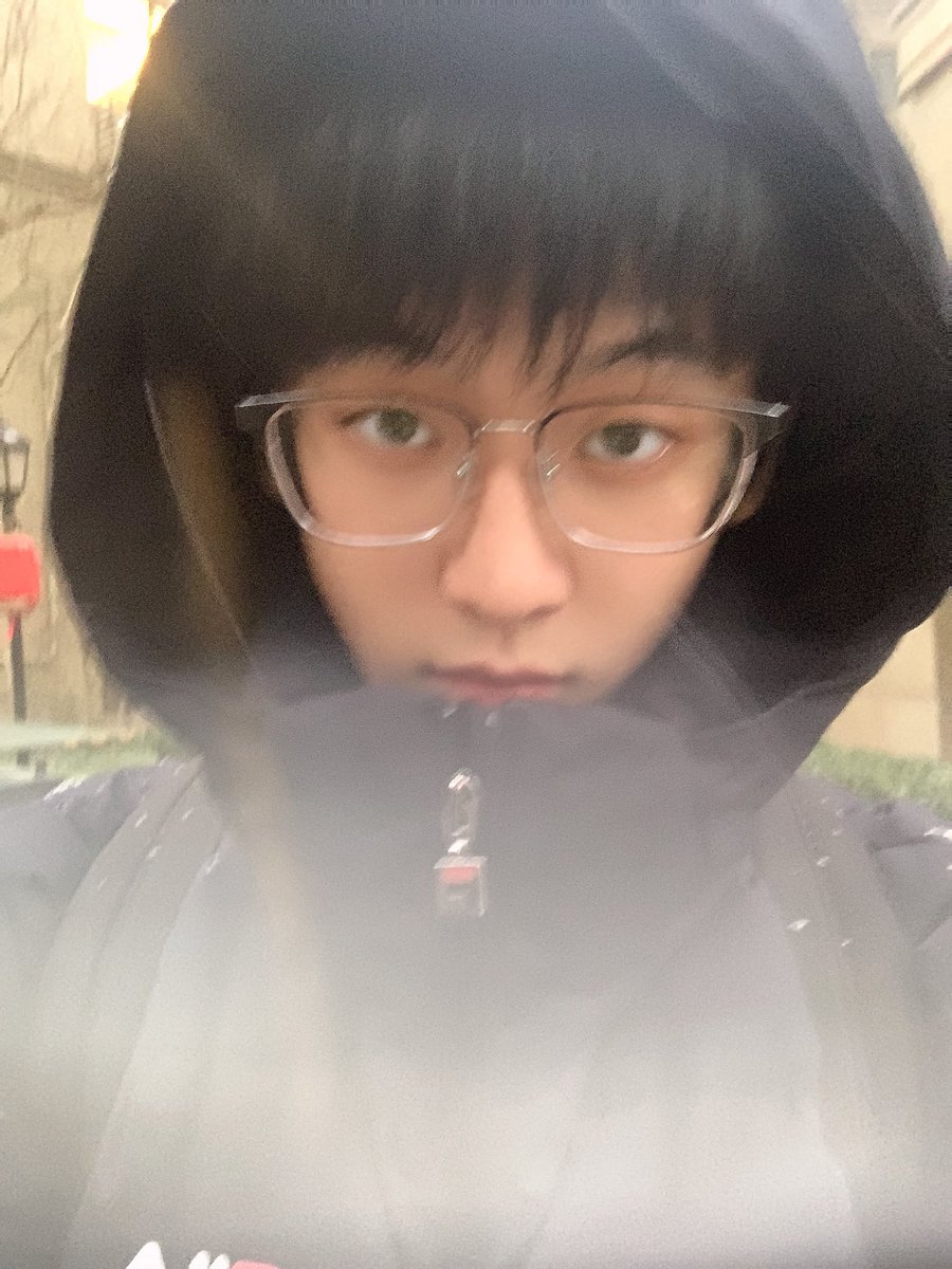 小🐟喜欢下雨 tweet media