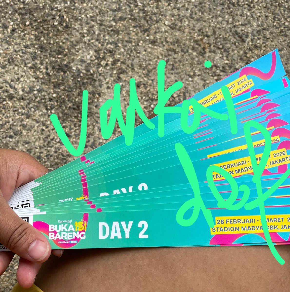 나 ☽̶☾ tweet media