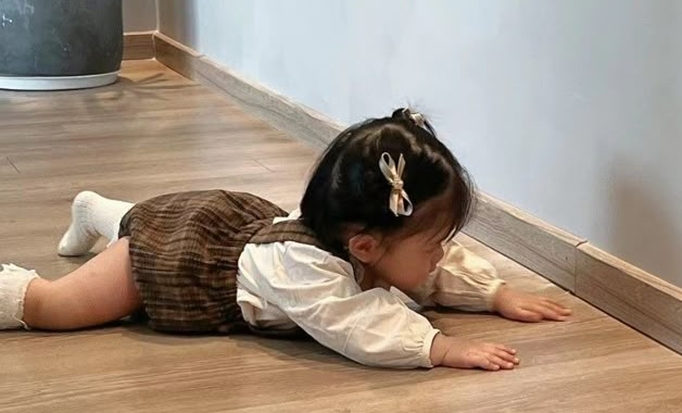 Let's increase followers together 

I Wil promote every single single
Follow my ID
RT this tweet and mention your ID