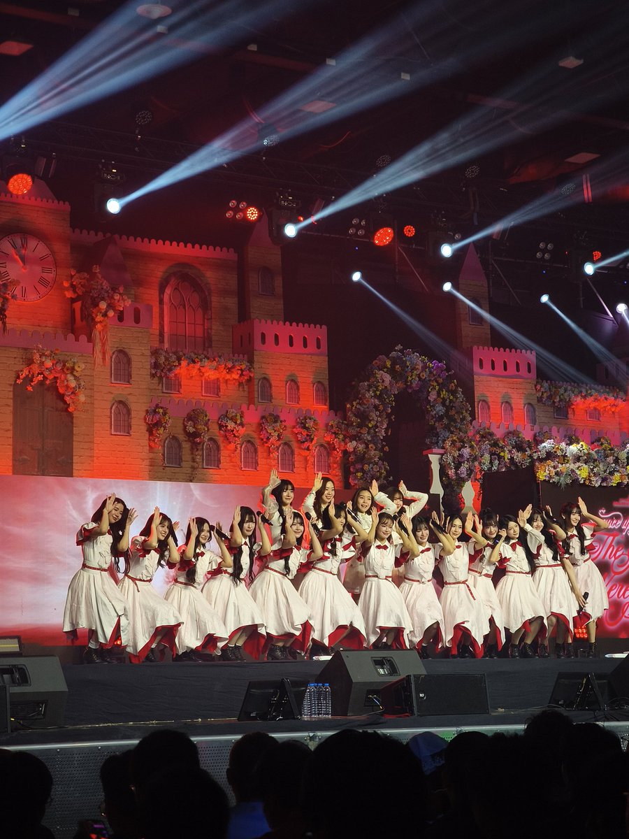 เติบโตมาอย่างดีเลยค่ะ 🩷#BNK483rdGenConcert