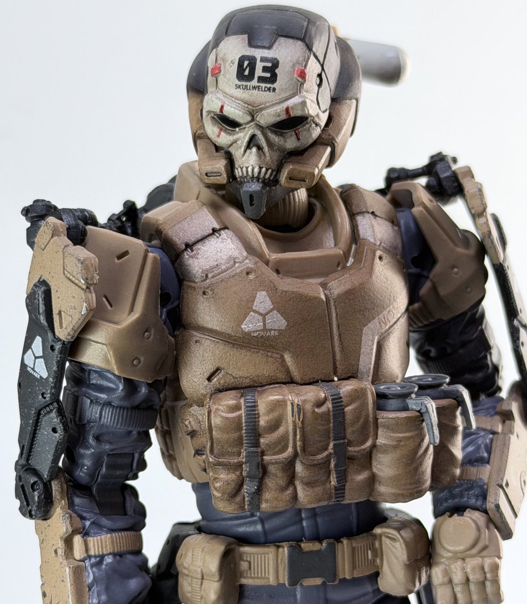 当然のように色違いを買うんだけど、ACIDRAINスカルウェルダー超かっこ良い
 #fexthobby