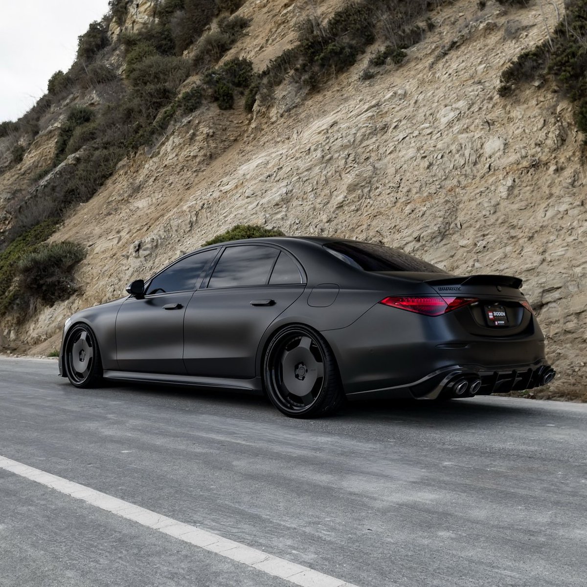 autochat360's tweet photo. Black Brabus S63🔥 https://t.co/ecUv4wMW9o