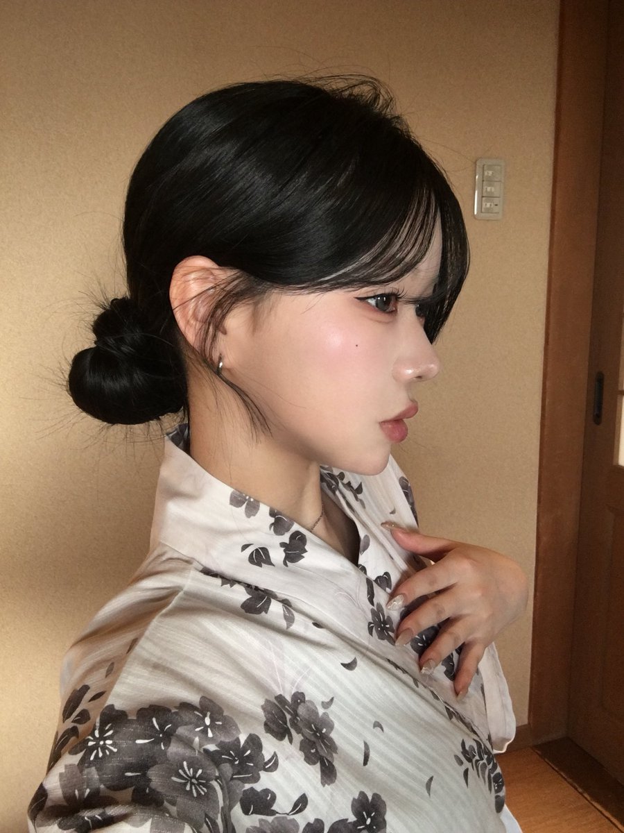 momo tweet media