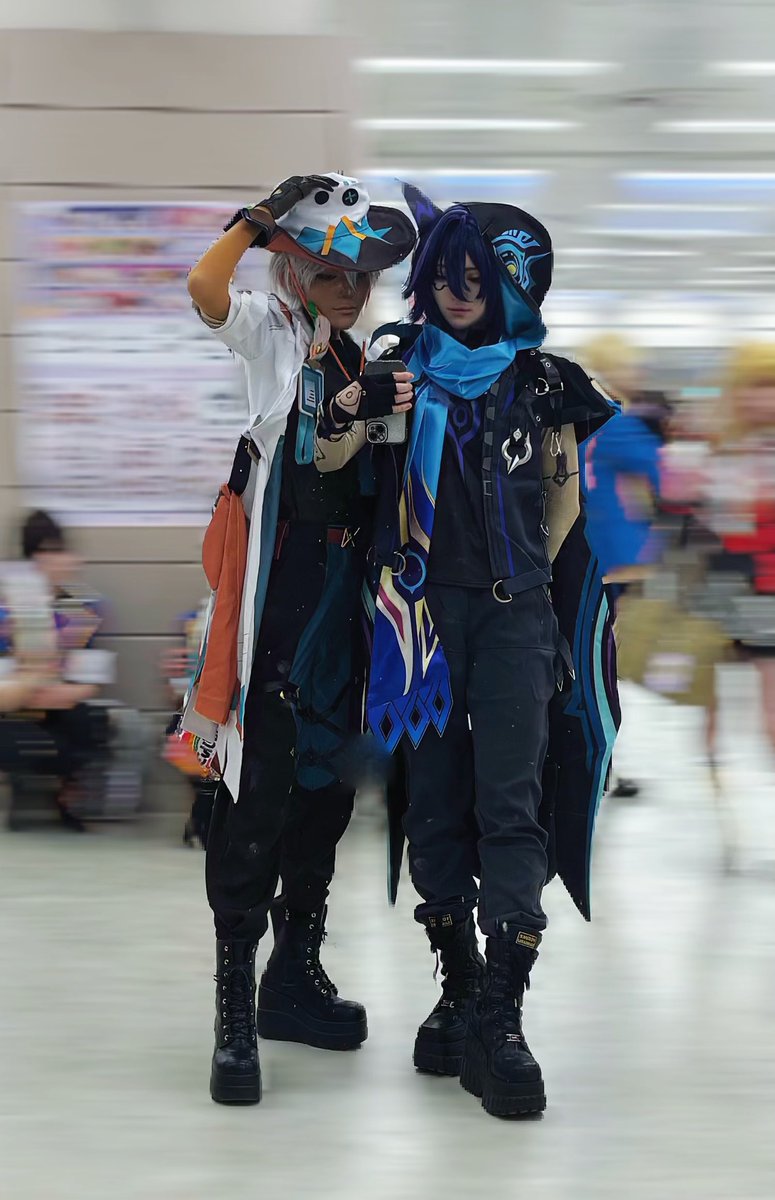 りだつ 初原神男装はオロルンでした🦇
念願しのすけと〜‼️まーじでビジュ良くてビビった、うちの5歳最強です
沢山の交流ありがとうございました➰🙌🏻また会う日まで‼️
 #アコスタ池袋
