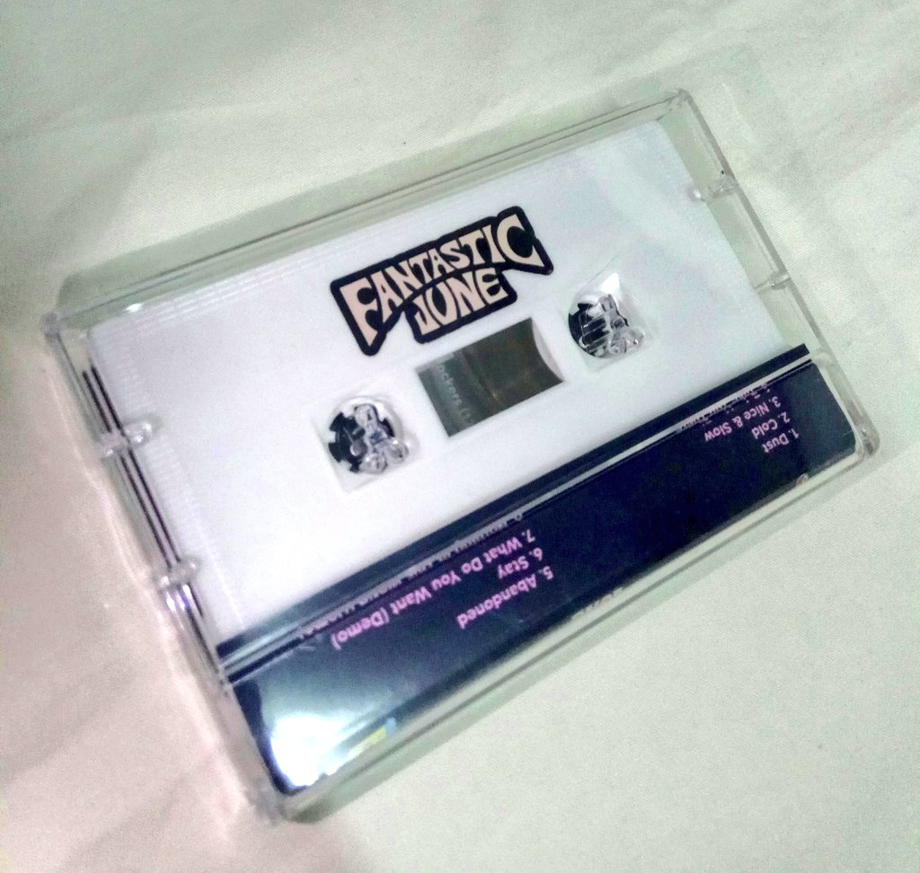 WR STORE tweet media