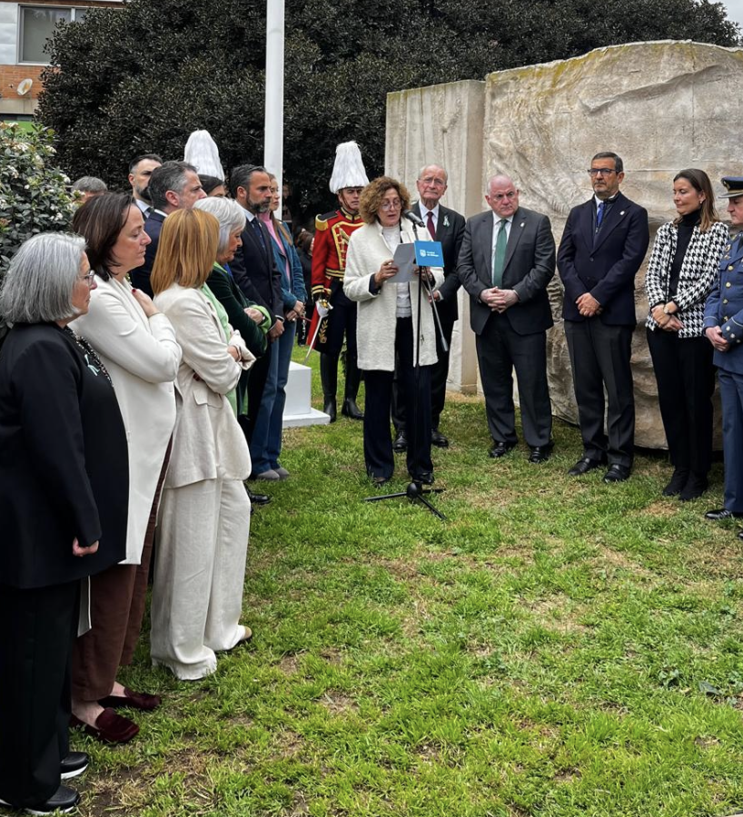 Bella Palomo tweet media