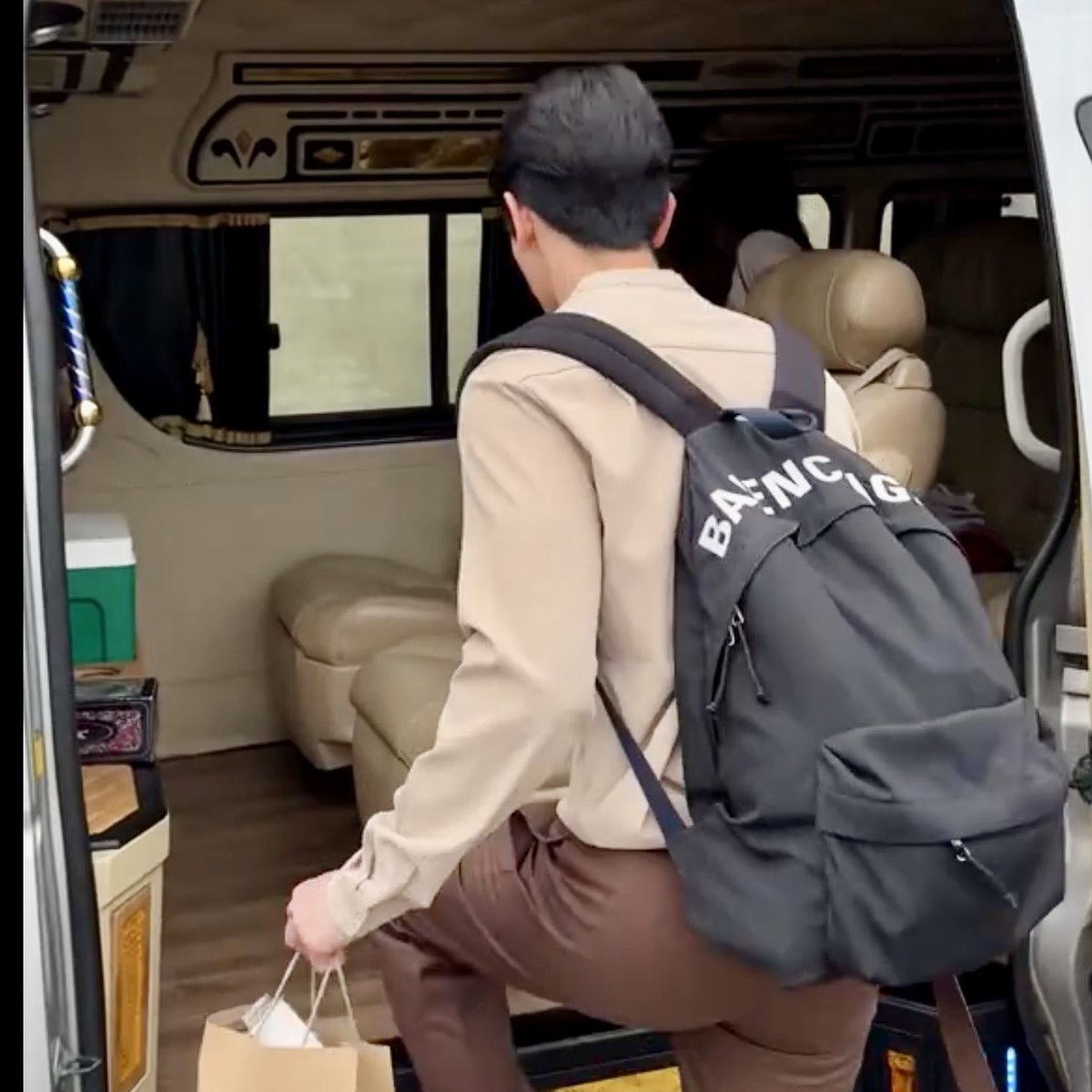 เพนกวิ้น tweet media