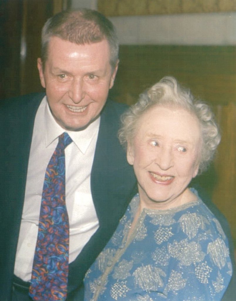 Doris Speed Fans tweet media