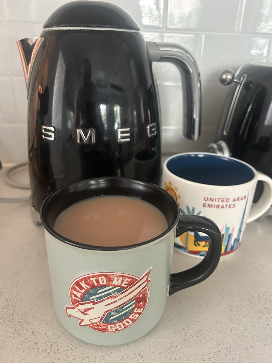SITREP…Ops normal, more tea and an afternoon/evening of sport on the TV. For those asking, it’s <a href="/tetleyuk/">Tetley UK</a> 🇬🇧🤣
#Tea #Dubai 🇦🇪🙏🏻