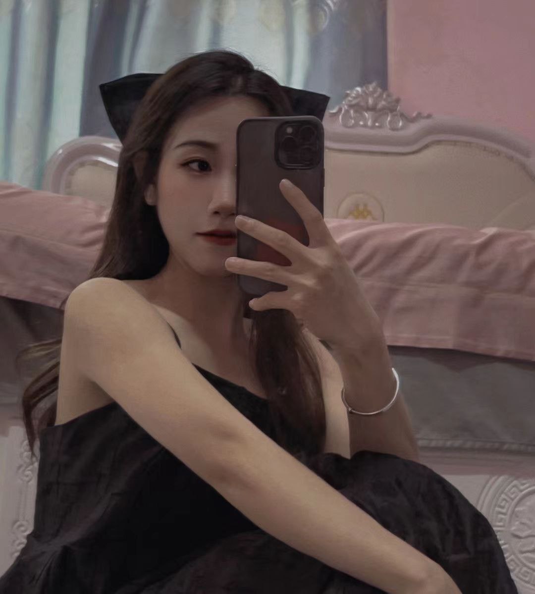 รับใช้ราชการ และ รับใช้ผู้ชายค่ะ tweet media