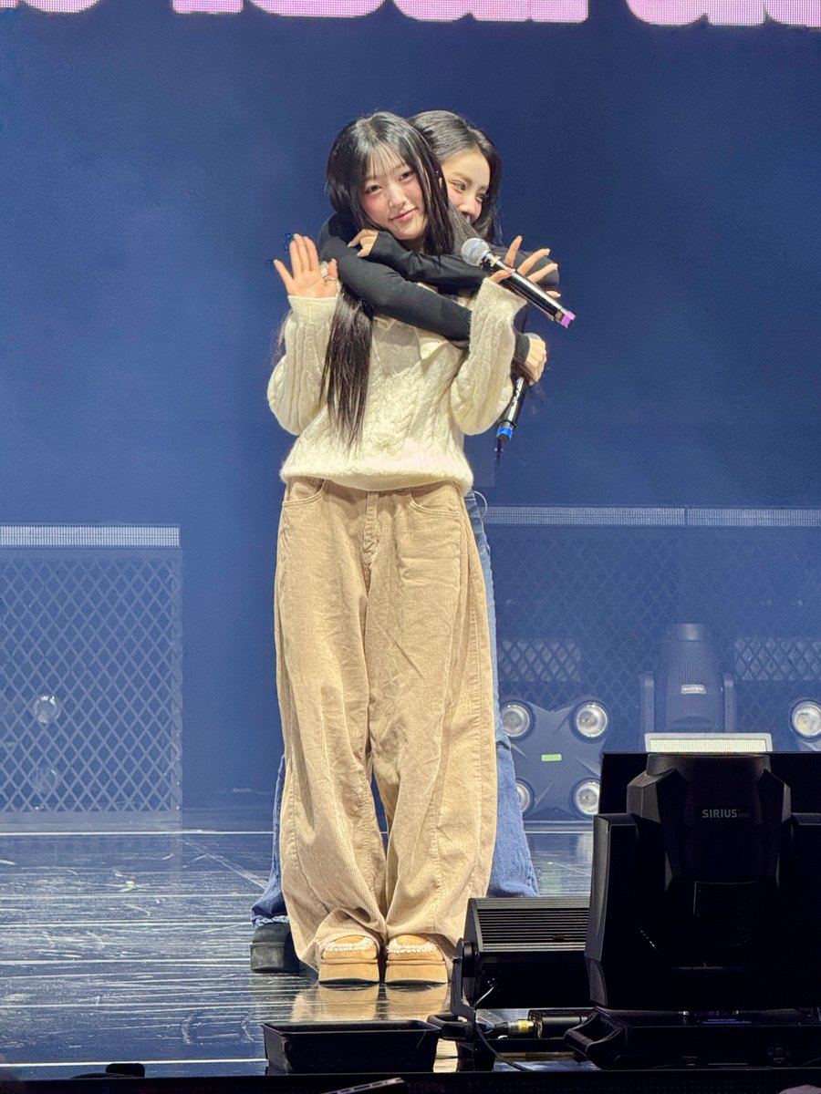 초점없는눈 tweet media