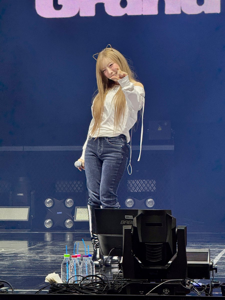 초점없는눈 tweet media