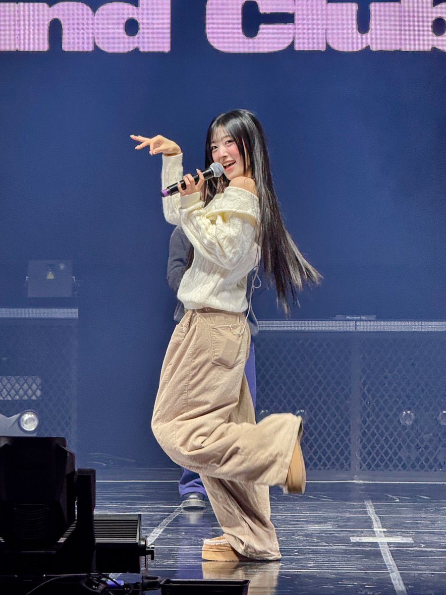 초점없는눈 tweet media