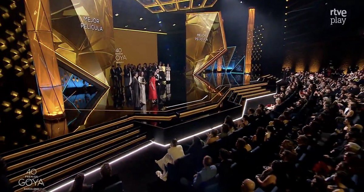 BrunetPau's tweet photo. La Gala de los Premios Goya triunfa y logra excelentes audiencias.

La ceremonia de este año alcanza una cuota de pantalla del 26% hasta los 2,4 millones de espectadores, mejorando 1,6 puntos respecto respecto a 2025. 

Consigue una audiencia acumulada de 5.162.000 espectadores. https://t.co/BwdVoEHFj8