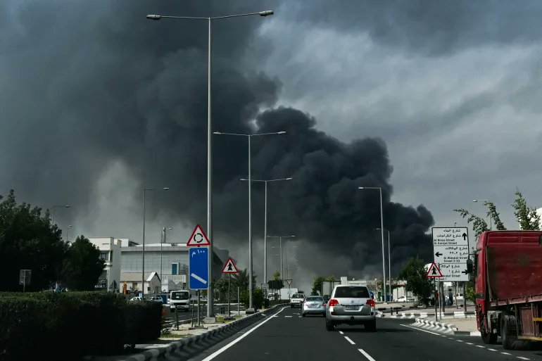 Boldtrending's tweet photo. BREAKING: 🇮🇷 Iran war escalates dramatically after U.S. & Israel launch massive strikes on Iran early today.
Airstrikes hit Tehran and other major cities, targeting military infrastructure and leadership sites. Iran has vowed retaliation as regional tensions spike
#IranWar
#BreakingNews
#Tehran
#USIsrael
#MiddleEast
#GulfTensions
#Conflict
#WorldNews
#IranRetaliates
#GlobalReaction