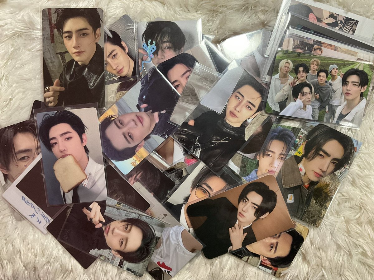 cheri_peanut's tweet photo. มีใครสนใจใบไหนไหมคะเดี๋ยวเค้าจามาปล่อย ราคาถูกกว่าตลาดแน่นอนคับ เดี๋ยวเค้าทำราคาก่อนใครสนใจแบบไหนสอบถามก่อนได้เลยนะคะ ค่าส่งเหมา 40🚚 (ซองฮุนล้วนประมาณ 40 ใบคับ )#ตลาดนัดENHYPEN https://t.co/vRGMOnIawM