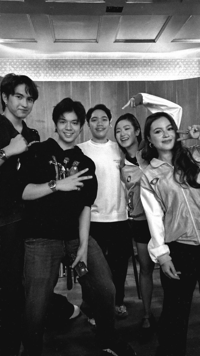 ohhjesskoo's tweet photo. With my 3 alagas and Tala last night 🫶🏻 https://t.co/jCP85C5s1E