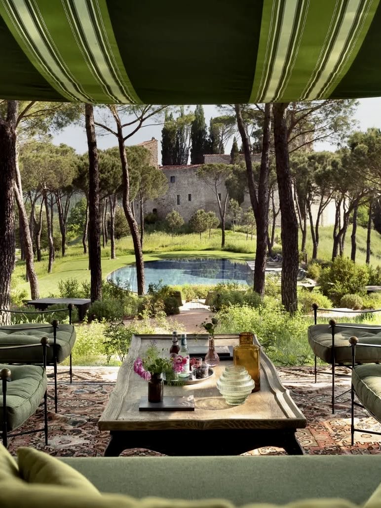 Dear Dubai expats,

If you’re getting tired of it over there, just remember: Italy is waiting with open arms

Sure, maybe a few more taxes, but there’s plenty of green spaces… and zero missiles overhead 🌿🇮🇹