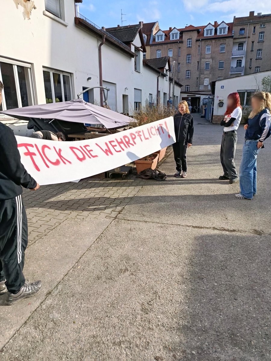 Internationale Jugend tweet media