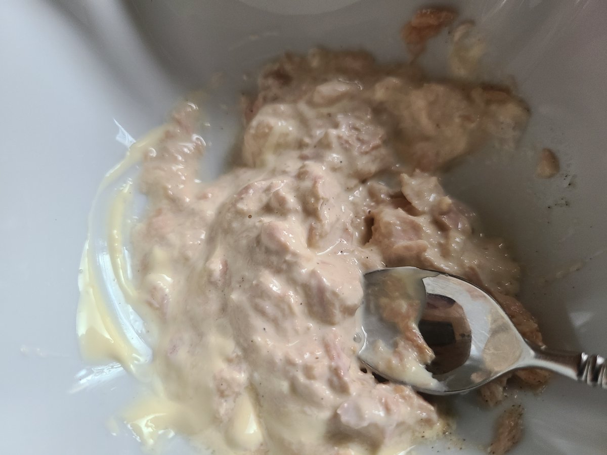 SHOSHO_INTL's tweet image. 🍞 '26 Home Bread #5: Tuna Mayo Muffin
Must-use ingredients. Not sure if the arugula even added anything? 😅 (Feb 11, 2026)
● 🍞 English Muffin
● 🐟 Canned Tuna
● 🥬 Arugula
● 🧂 Salt, Pepper, Garlic Powder
● 🧴 Olive Oil, Mayonnaise
#bread #homebread #muffin #tunamayomuffin