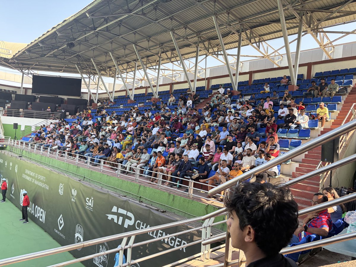 siyer30's tweet photo. Well done #Pune big shout for coming out in such big numbers to watch the #MahaOpen @ATPChallenger @msltatennis #Tennis https://t.co/dUKXOAqvBJ