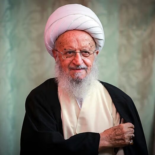 RT_com's tweet photo. Grand Ayatollah Naser Makarem Shirazi declares JIHAD against US and Israel — Tasnim

'This revenge is the religious duty of ALL Muslims in the world' https://t.co/6WaGPt8rpQ