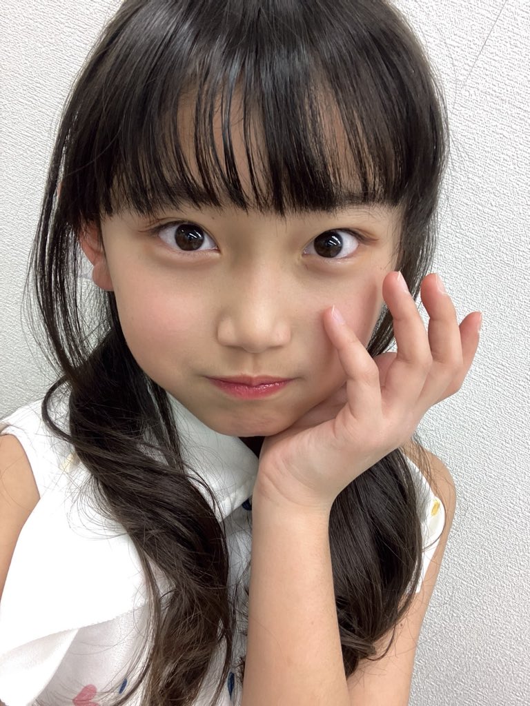 ari630_CHiCK's tweet photo. ライブありがとうございました！
今日は降ろしたままで後ろだけちょこっとポニーテールしてたよ💗

来れなかった人次のライブで待ってるね〜❗️
#CHiCK #CHiCKちゃん #新堂杏莉 https://t.co/8tcZcn1Dp3