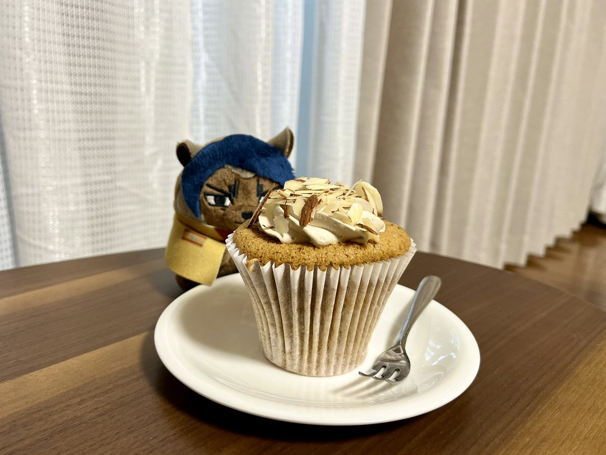 Az45491990's tweet photo. アールグレイカップケーキ( ˊᵕˋ*) https://t.co/D3Ysrp4Q46