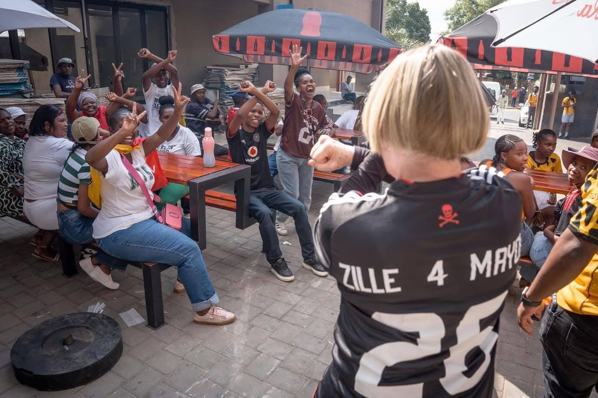 The fake smile! When she’s elected, she won’t even set foot in Black townships Tell Helen Zille that people in Cape Town’s Blikkiesdorp are waiting. Back when she ran Cape Town, she dumped people in a tin-can village &amp; promised it would only be for 6 months. They’re still waiting