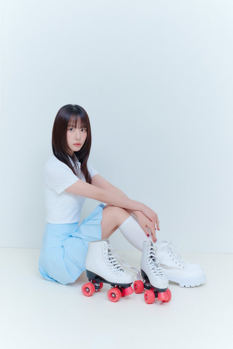 eseola's tweet photo. Tie your laces, fix your hair, happiness is already here. 힘내 우뎡 ♡ ̆̈ https://t.co/Ubix56EsaU