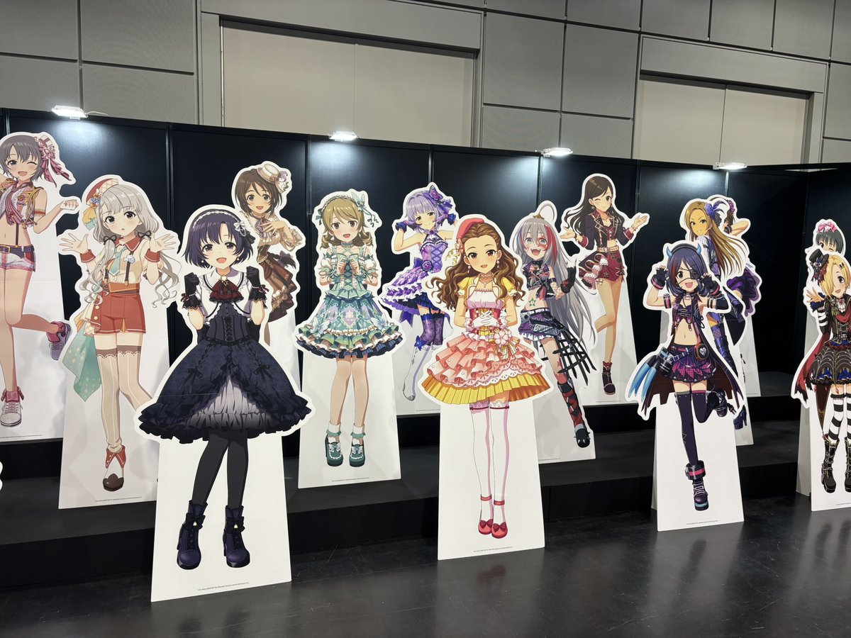 本日は担当アイドルの衣装などを見に行っていました。 