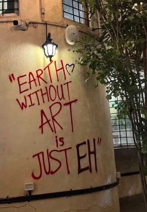 NO CONTEXT HUMANS tweet media