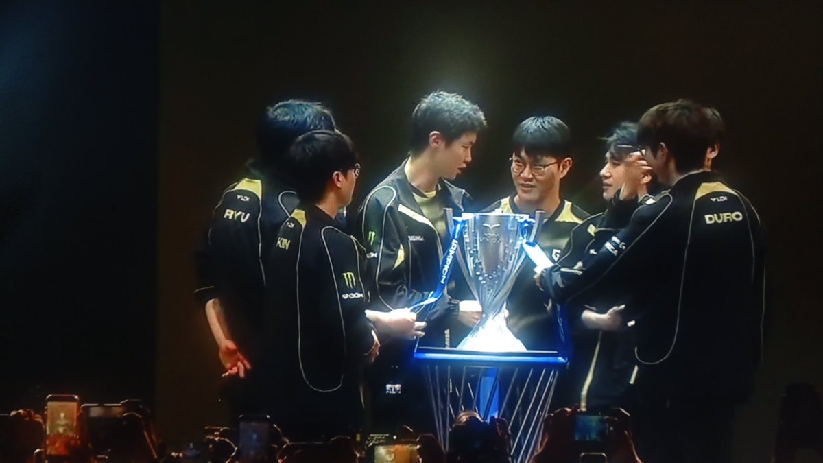 2souehct8's tweet photo. #genwon https://t.co/LHdYriMPxs