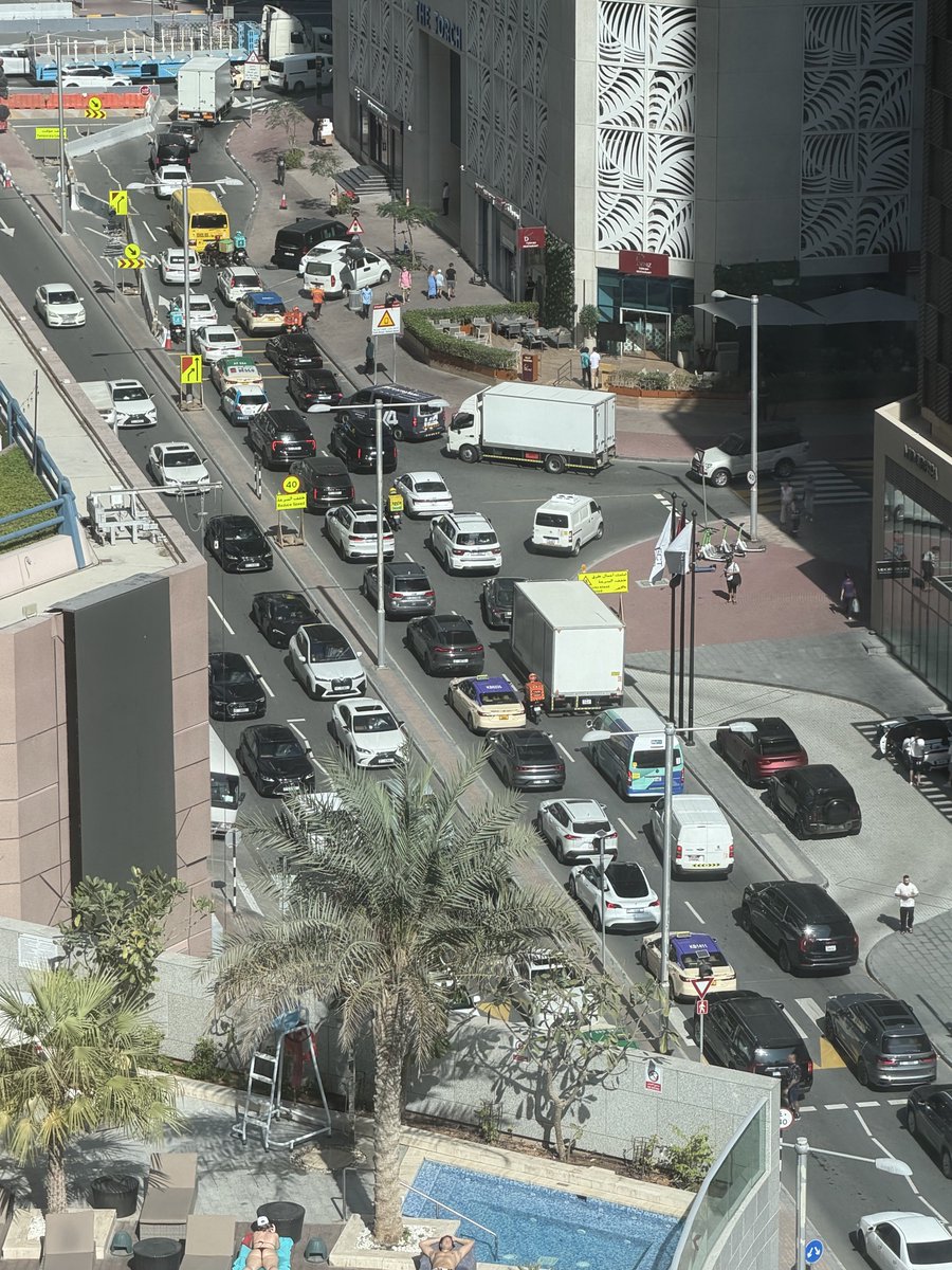 deSherry tweet media