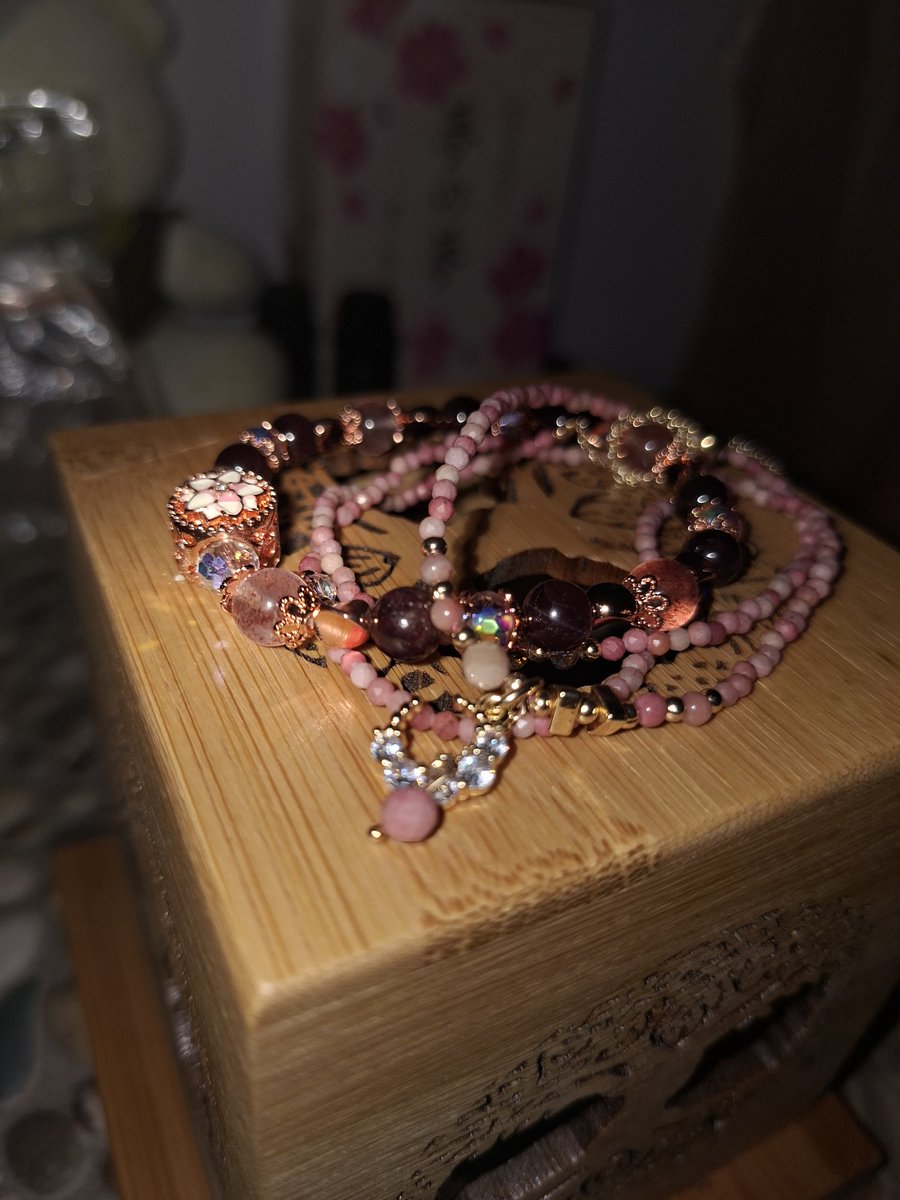 Membeli mainan balu. 💜