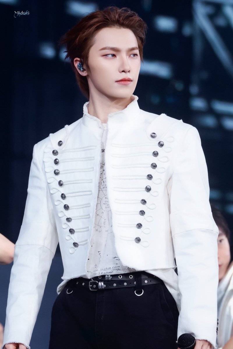 260301 HK Day2

왕자님

#디노 #DINO #이찬
#세븐틴 #SEVENTEEN
<a href="/pledis_17/">세븐틴(SEVENTEEN)</a>