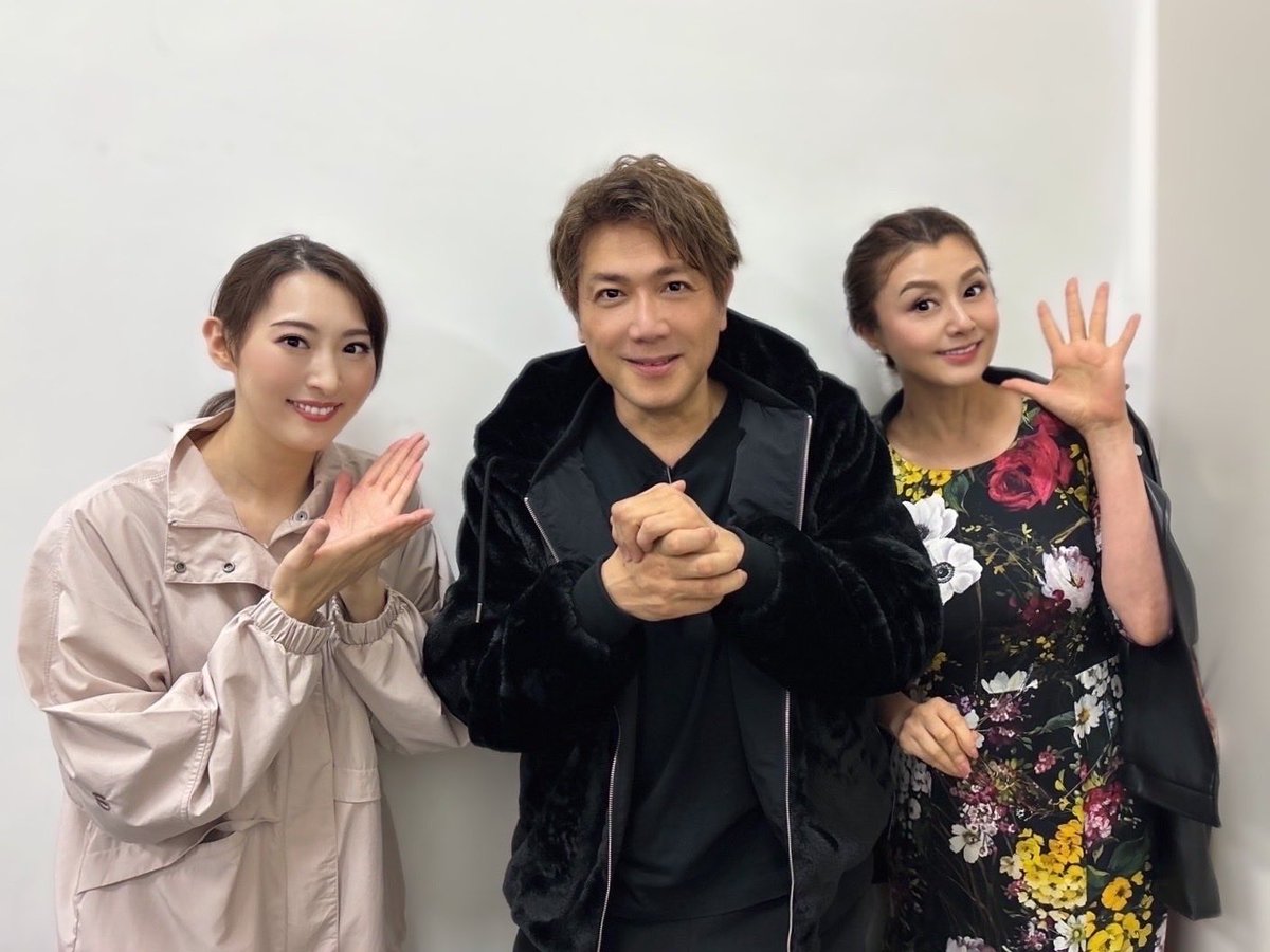 「#ラパチーニの園」大千穐楽に「#忠臣蔵」でご一緒した、#藤原紀香 さんが観に来てくださいました✨！

ラパチーニ役の#別所哲也 さんとの3ショットも📸

#戸田恵子 さんも駆けつけてくださいました🙇‍♀️

次は#アカネイロのプレリュード！
引き続き、応援のほど、よろしくお願いいたします！