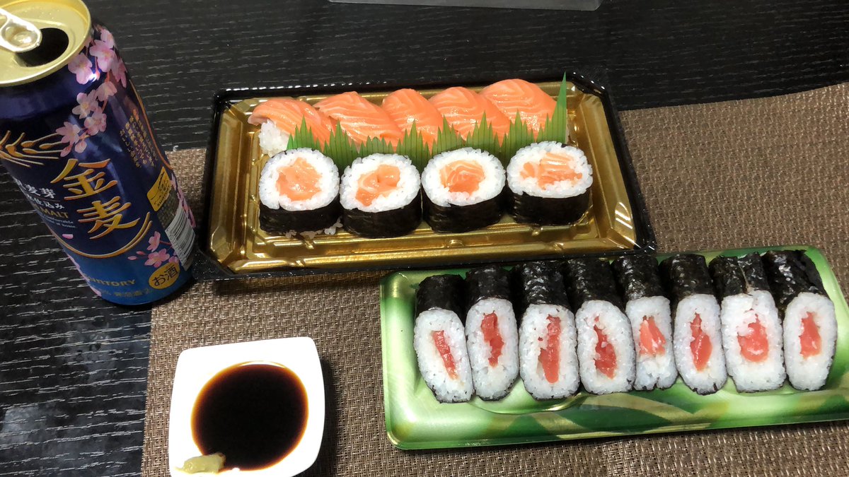 気分いいので贅沢しちゃう🍣
フランキーノブさんのフランクは今度じっくり焼いていただきます🍗