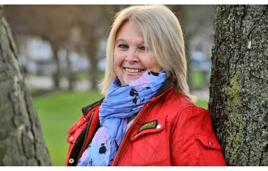 coombes_angie's tweet image. Memory from 10 years ago on #29thFebruary our local paper published a story about people born on a #LeapYear 
I was 14 I think! 🎂 🥳 🎉 🎈 🎁 🎊