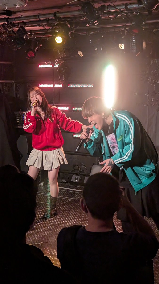 TAKADUALSIGNAL's tweet photo. で、自分達撮り忘れた〜
一枚目 歩生 さん
二枚目 Le:verb さん
三枚目 みるかみる さん https://t.co/IrQt3imQtD
