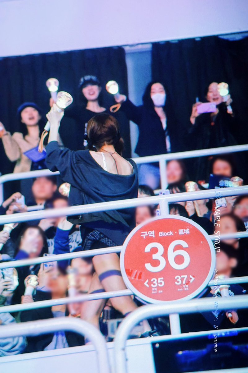 260301 또살자콘 Day2 🌈
사랑 많이 받아 승와나🩵🤍🫶🏻
 #웬디 #Wendy #레드벨벳 #RedVelvet