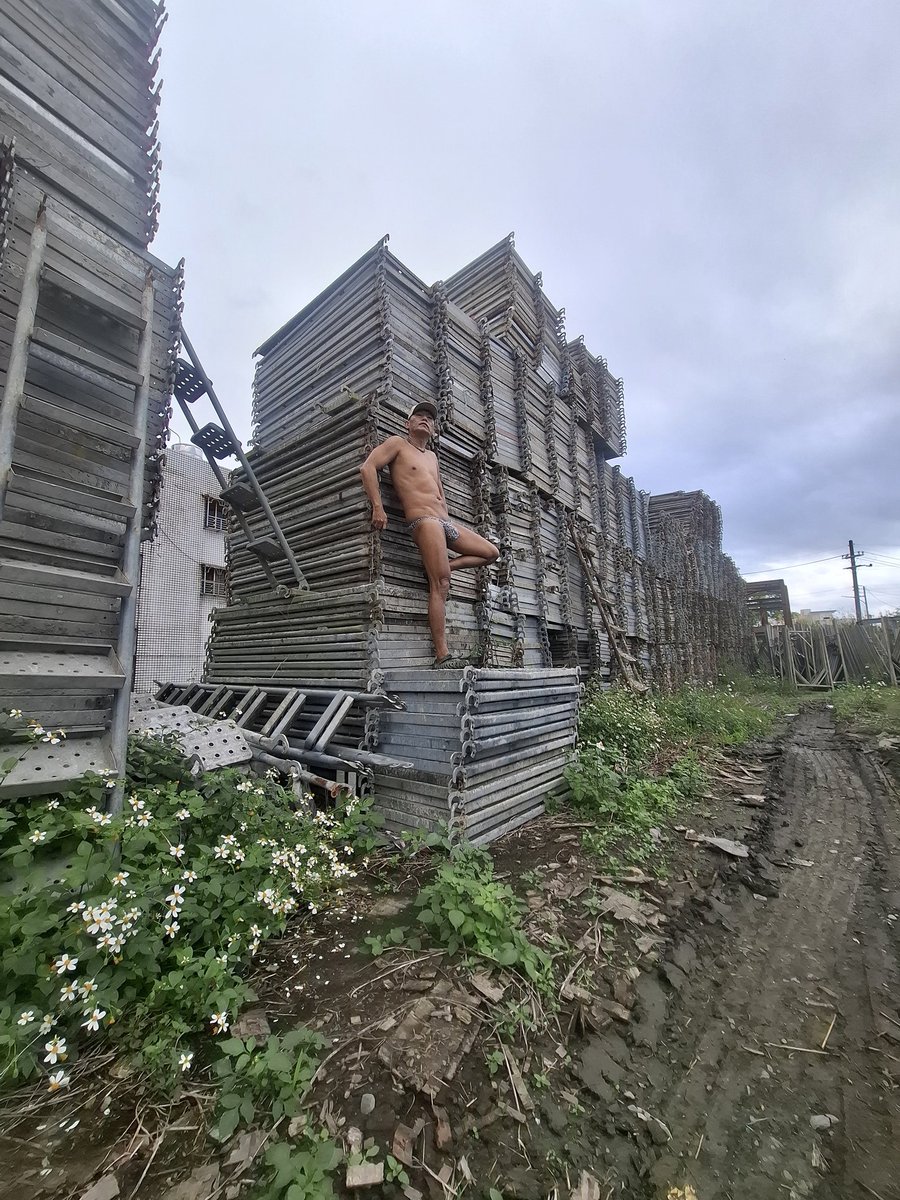 ILan老爺愛三角 tweet media