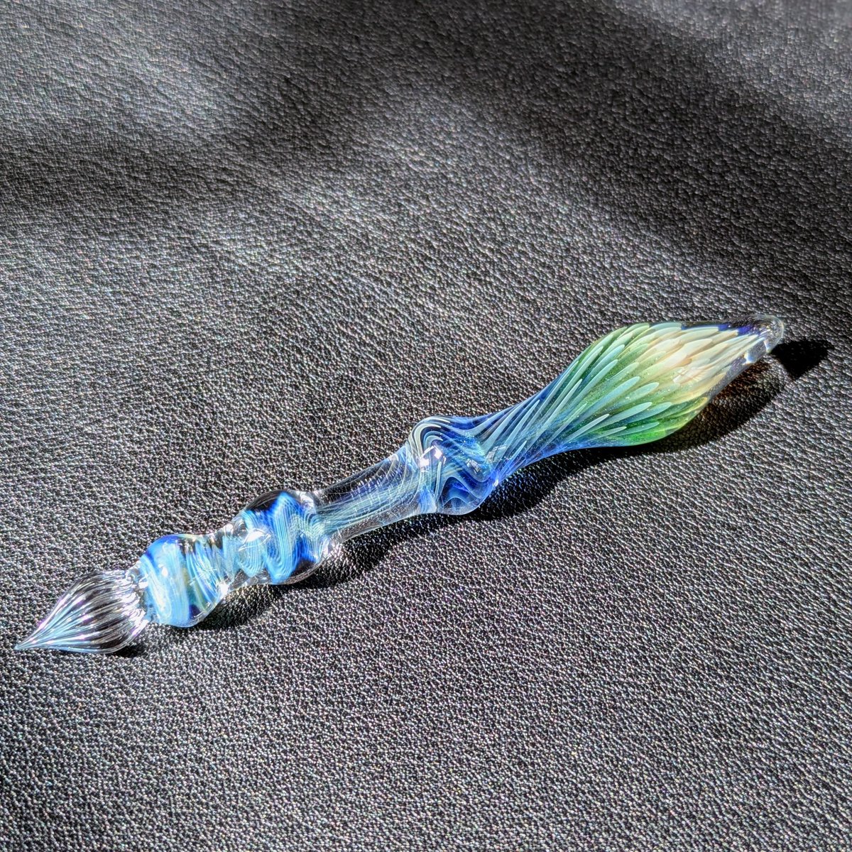 先程BASEにてガラスペン3本出品致しました。
よかったら覗いてみてください😊

#ガラスペン