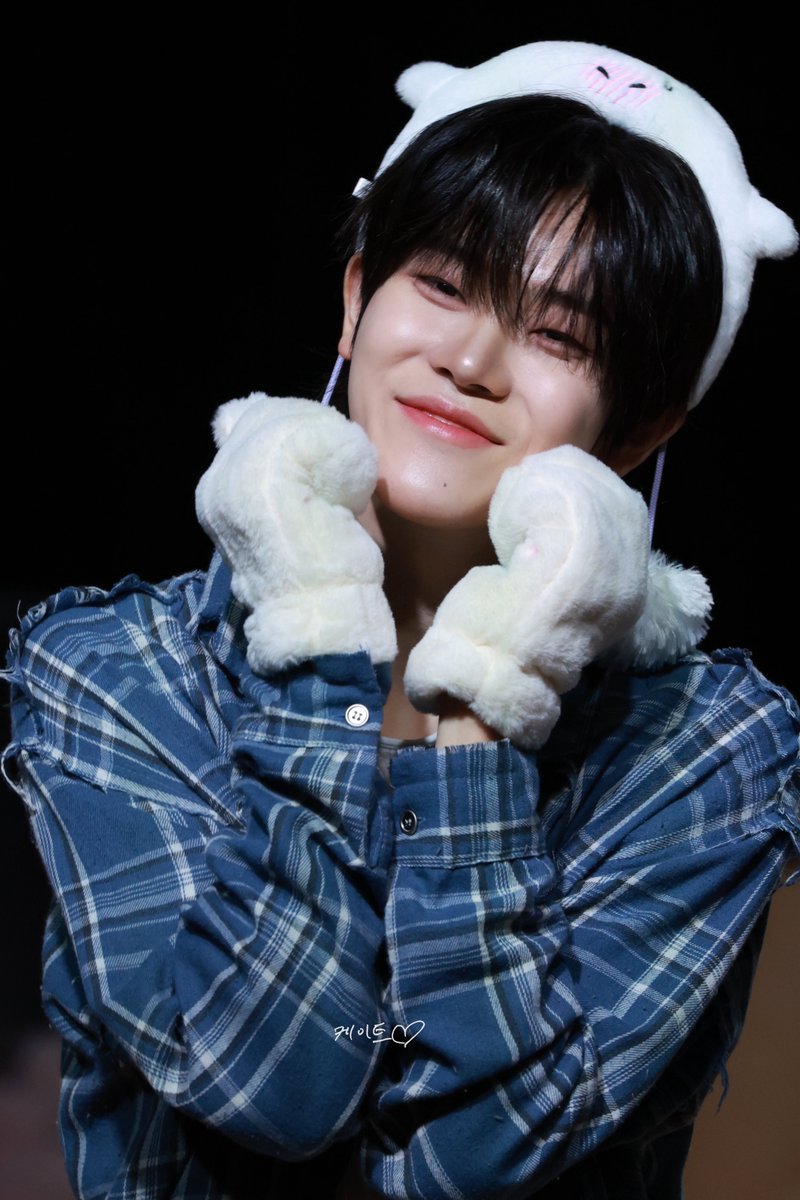 케이트🦊🐿️ tweet media