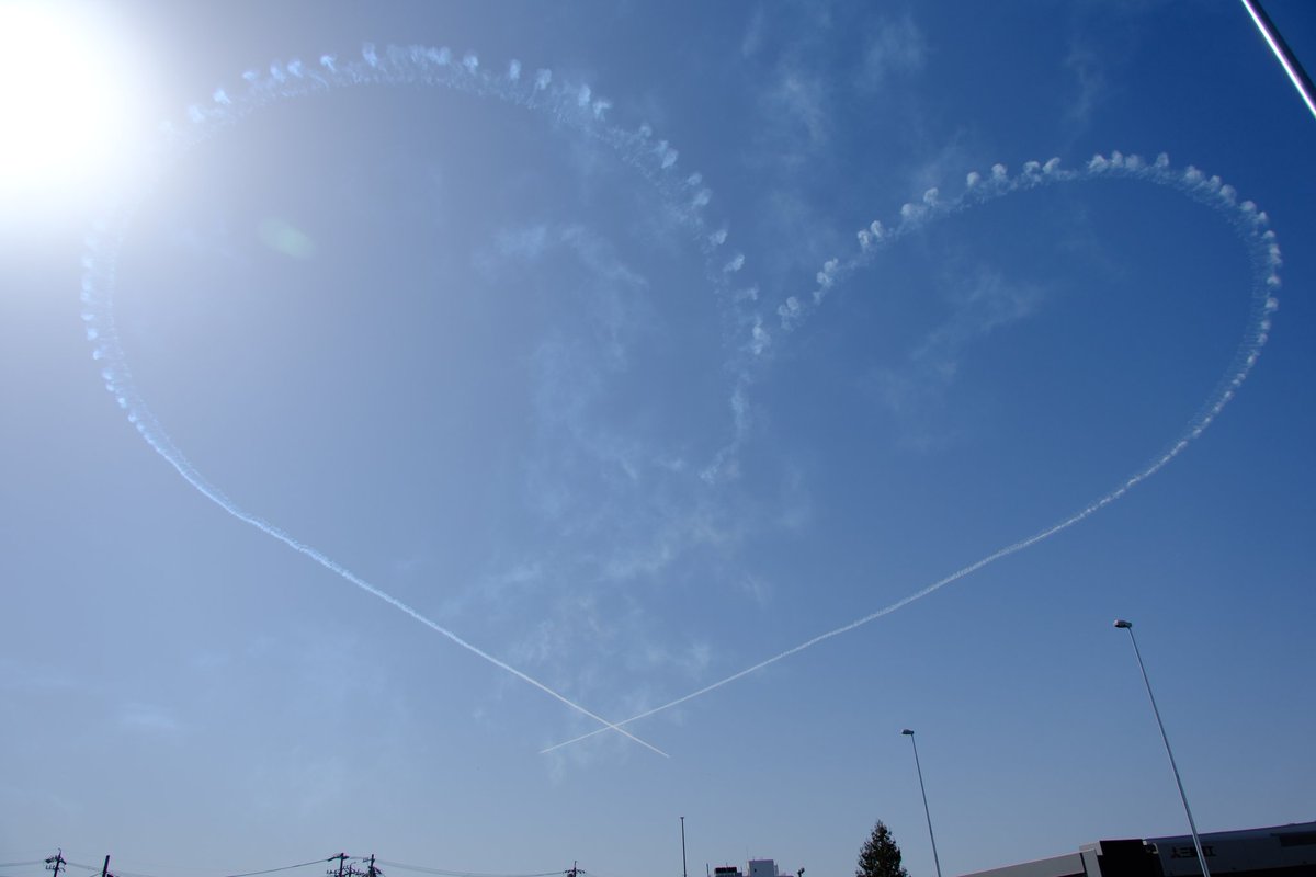 SHIMESABA0721's tweet photo. 好転に恵まれスモークが綺麗でした
#小牧基地航空祭2026 https://t.co/qrjHNCrVER